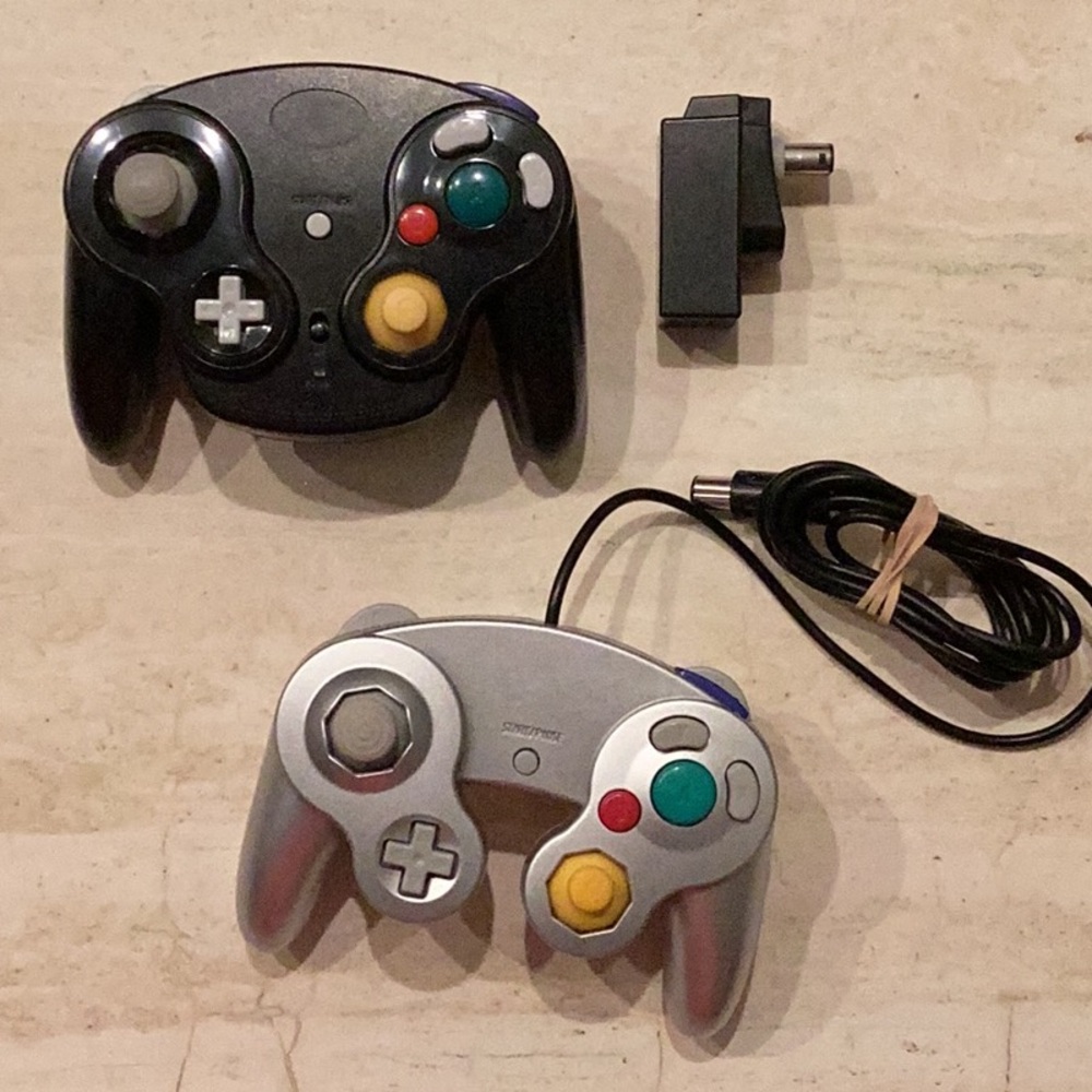 Gamecube Wireless Controller & Wired Controllers … - image 4